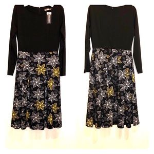 Oxiuly dress NWT size medium